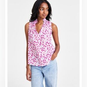 Chic Pink Floral Blouse On 34th Size medium